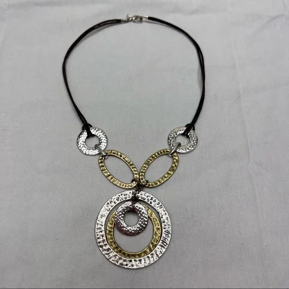 AVON Vintage Geometric Statement Necklace – Gold & Silver Tone Hammered Metal - Picture 3 of 12